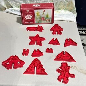 Nordic Ware 3-D Stand-up Christmas Cookie Cutters (open box)